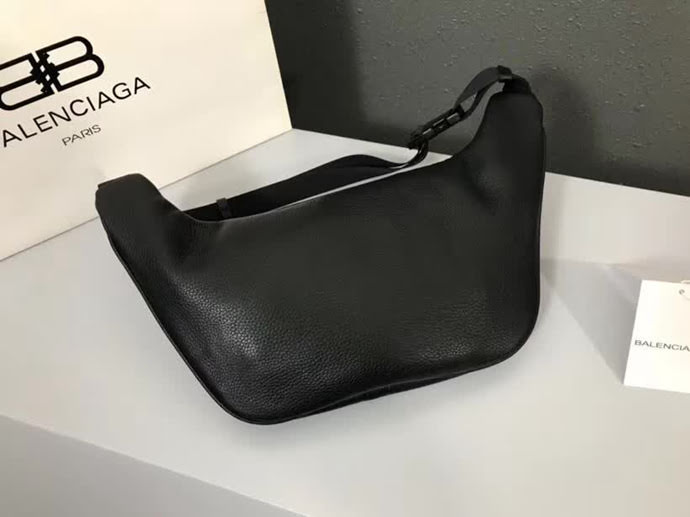 BALENCIAG巴黎世家 頂級原單質量 摔紋小牛皮 胸包 腰包 男女同款 529765（紅字）  BL1539